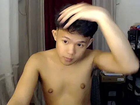 Snapshot of twink_asianbunny chatting on 11, 11, 2025 twink asianbunny online show from 11, 11, 2025