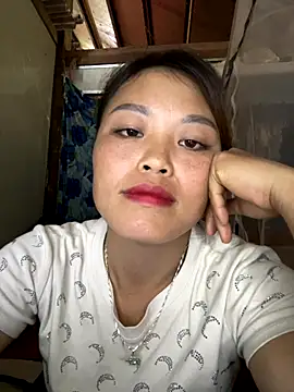 Snapshot of MychuSweet chatting on 5, 10, 2025 MychuSweet online show from 5, 10, 2025