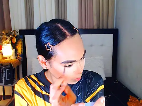 Savanna White online show from 12, 9, 2025