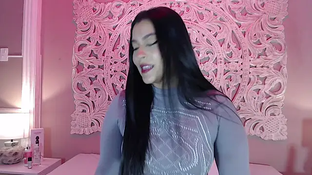 Snapshot of VictoriaPowell chatting on 16, 9, 2025 VictoriaPowell online show from 16, 9, 2025