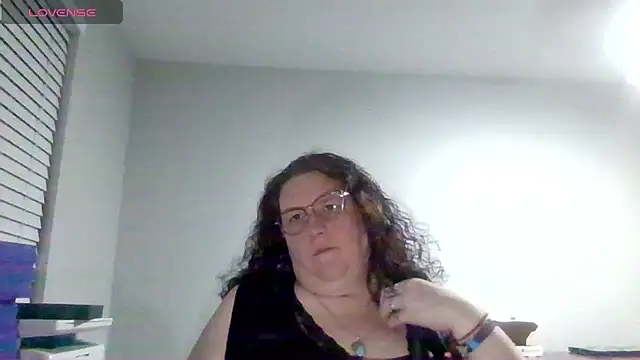 Snapshot of emberlynnix chatting on 20, 7, 2026 emberlynnix online show from 20, 7, 2026