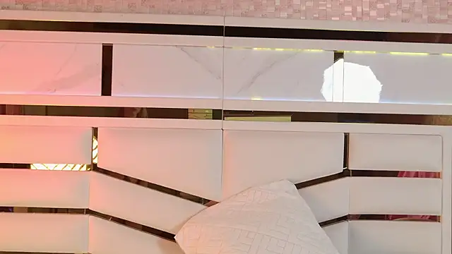 ambar rosse25 online show from 1, 12, 2025