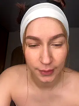 Snapshot of Agata_Holman chatting on 19, 11, 2025 Agata Holman online show from 19, 11, 2025