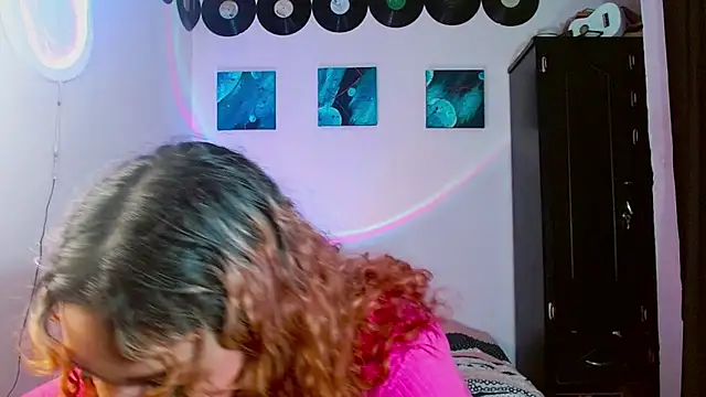 meghan devil  online show from 27, 11, 2025