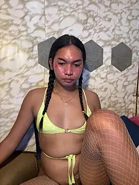 Snapshot of youryummybaby chatting on 27, 3, 2026 youryummybaby online show from 27, 3, 2026