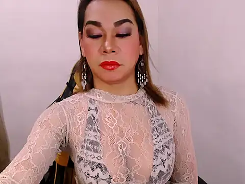 Snapshot of xxMistressWildKimxx chatting on 11, 9, 2025 xxMistressWildKimxx online show from 11, 9, 2025