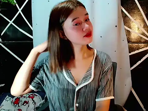 Snapshot of urgirl_mikah chatting on 26, 9, 2025 urgirl mikah online show from 26, 9, 2025