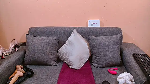 Snapshot of lunasexyXx chatting on 2, 11, 2025 lunasexyXx online show from 2, 11, 2025