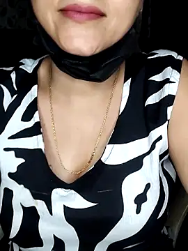 Snapshot of Horny_Shalu chatting on 5, 10, 2025 Horny Shalu online show from 5, 10, 2025