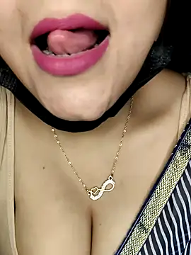 Snapshot of Horny_Shalu chatting on 6, 1, 2026 Horny Shalu online show from 6, 1, 2026