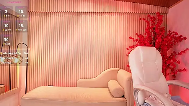 Snapshot of NicoleCrawft chatting on 31, 10, 2025 NicoleCrawft online show from 31, 10, 2025