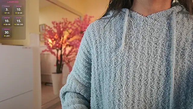 Snapshot of NicoleCrawft chatting on 7, 11, 2025 NicoleCrawft online show from 7, 11, 2025