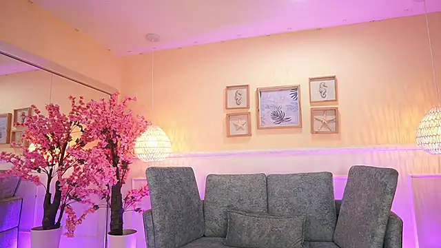 Snapshot of NicoleCrawft chatting on 11, 11, 2025 NicoleCrawft online show from 11, 11, 2025