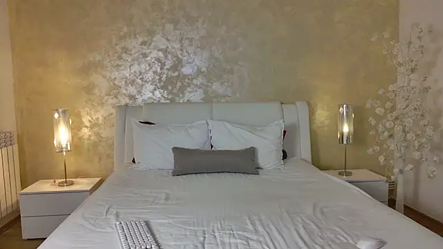 Snapshot of LexiRussell chatting on 16, 4, 2026 LexiRussell online show from 16, 4, 2026