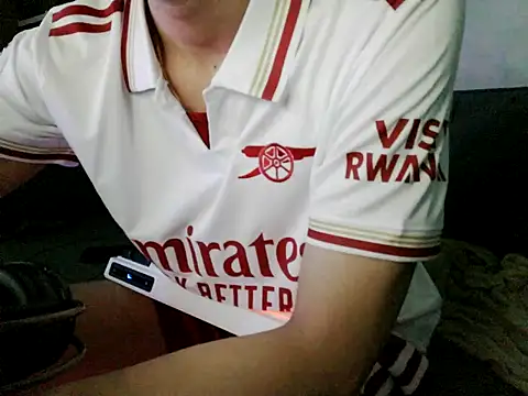 boyhigh1997 online show from 7, 10, 2025