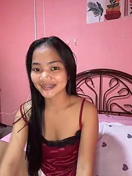 Snapshot of princess_janine chatting on 7, 10, 2025 princess janine online show from 7, 10, 2025