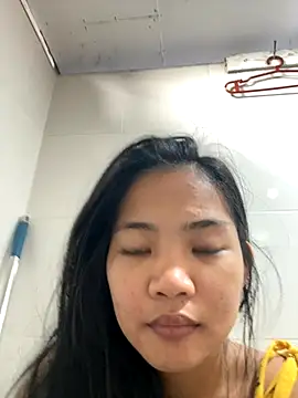 Snapshot of princess_janine chatting on 22, 10, 2025 princess janine online show from 22, 10, 2025
