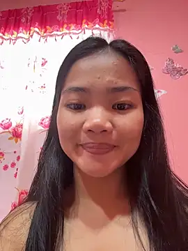 Snapshot of princess_janine chatting on 23, 10, 2025 princess janine online show from 23, 10, 2025