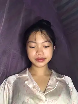 Snapshot of Thy00__ chatting on 23, 9, 2025 Thy00   online show from 23, 9, 2025