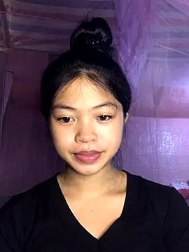 Snapshot of Thy00__ chatting on 5, 10, 2025 Thy00   online show from 5, 10, 2025