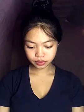 Snapshot of Thy00__ chatting on 8, 10, 2025 Thy00   online show from 8, 10, 2025