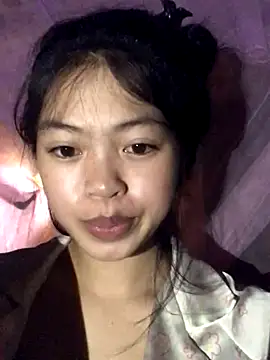 Snapshot of Thy00__ chatting on 12, 10, 2025 Thy00   online show from 12, 10, 2025