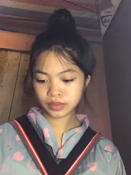 Snapshot of Thy00__ chatting on 13, 10, 2025 Thy00   online show from 13, 10, 2025