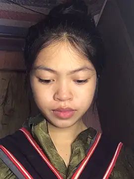 Snapshot of Thy00__ chatting on 14, 10, 2025 Thy00   online show from 14, 10, 2025