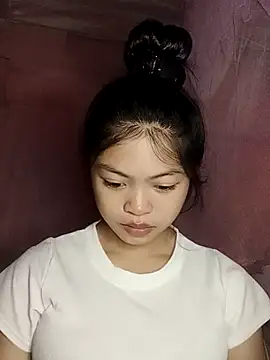 Snapshot of Thy00__ chatting on 17, 10, 2025 Thy00   online show from 17, 10, 2025