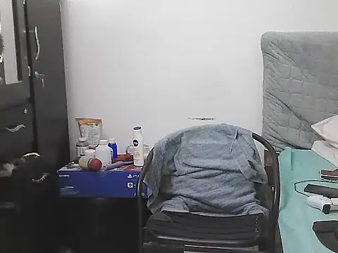 morenocabro10 online show from 13, 4, 2026