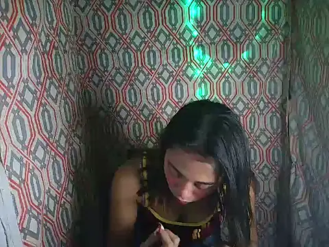 Snapshot of Virgen_christine01 chatting on 19, 11, 2025 Virgen christine01 online show from 19, 11, 2025