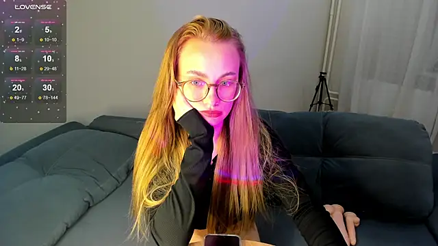 MewStella online show from 28, 9, 2025