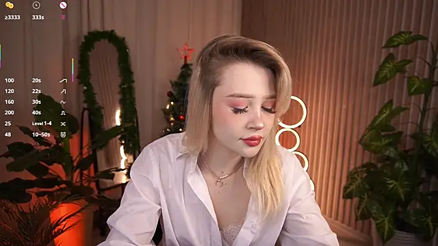 Snapshot of LauraWifeness chatting on 12, 1, 2026 LauraWifeness online show from 12, 1, 2026