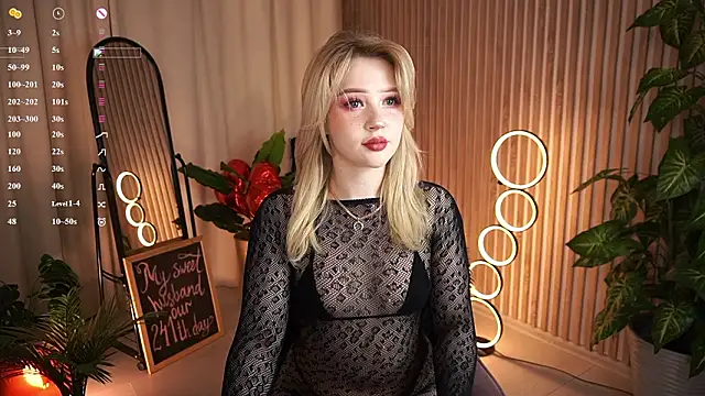 Snapshot of LauraWifeness chatting on 18, 2, 2026 LauraWifeness online show from 18, 2, 2026