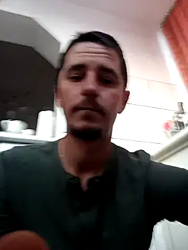 hugecock4u1990 online show from 14, 4, 2026