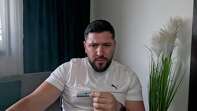 Gold Alpha Boy online show from 15, 4, 2026