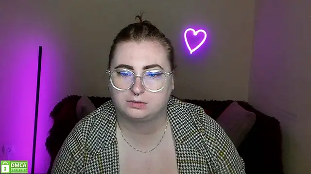 Snapshot of Alicia_love00 chatting on 23, 9, 2025 Alicia love00 online show from 23, 9, 2025