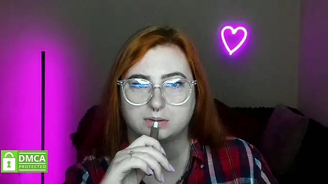 Snapshot of Alicia_love00 chatting on 17, 10, 2025 Alicia love00 online show from 17, 10, 2025