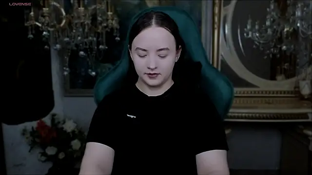 Snapshot of LaraBenson_ chatting on 27, 11, 2025 LaraBenson online show from 27, 11, 2025