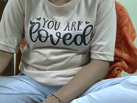 Snapshot of CHAMELI4747 chatting on 24, 9, 2025 CHAMELI4747 online show from 24, 9, 2025