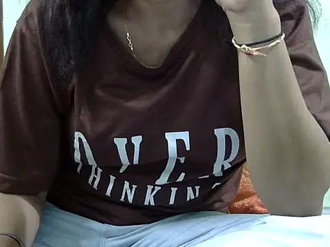 Snapshot of CHAMELI4747 chatting on 26, 9, 2025 CHAMELI4747 online show from 26, 9, 2025