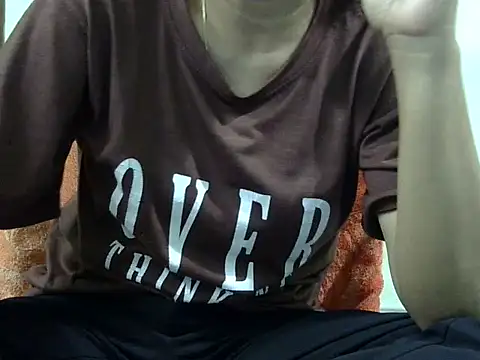 Snapshot of CHAMELI4747 chatting on 19, 10, 2025 CHAMELI4747 online show from 19, 10, 2025