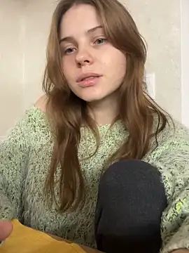 Snapshot of Delilah_Leila chatting on 15, 11, 2025 Delilah Leila online show from 15, 11, 2025