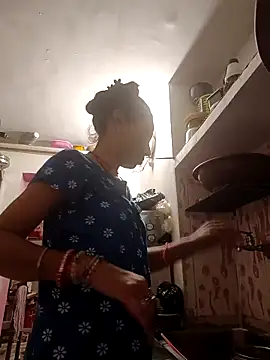 ISHANI-SINGH online show from 6, 11, 2025