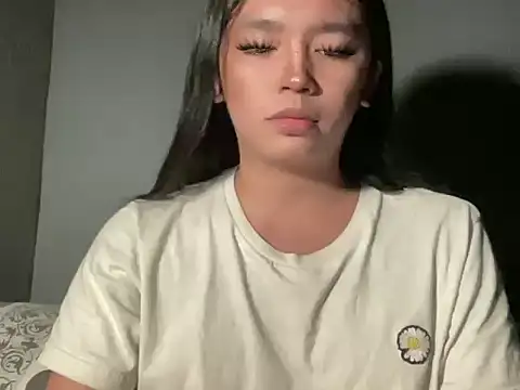 Snapshot of Claudia_Johnson chatting on 24, 11, 2025 Claudia Johnson online show from 24, 11, 2025