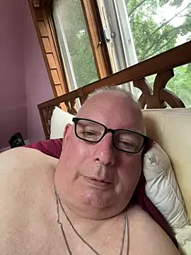 Snapshot of CharlieWeaver22 chatting on 5, 7, 2026 CharlieWeaver22 online show from 5, 7, 2026