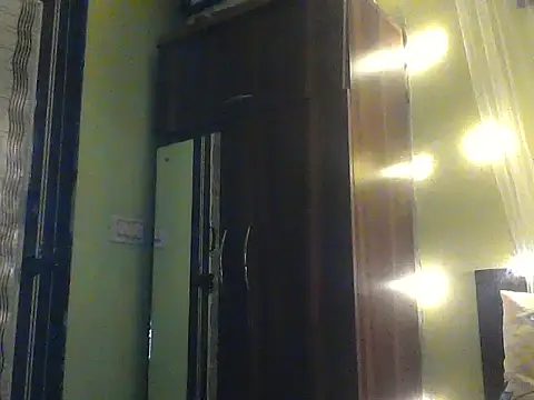 Snapshot of mickle_james chatting on 10, 11, 2025 mickle james online show from 10, 11, 2025