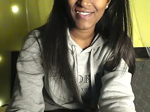 Snapshot of mickle_james chatting on 3, 12, 2025 mickle james online show from 3, 12, 2025