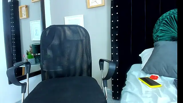 Snapshot of Mathewboy1 chatting on 12, 9, 2025 Mathewboy1 online show from 12, 9, 2025