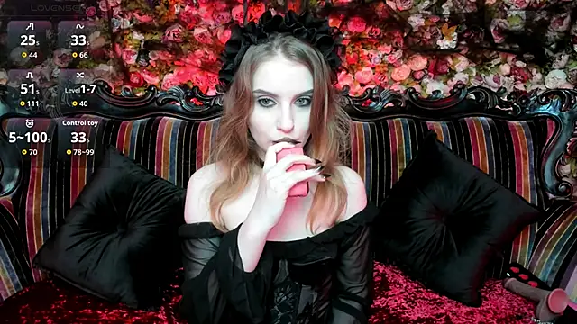 Snapshot of EllieMori chatting on 24, 10, 2025 EllieMori online show from 24, 10, 2025